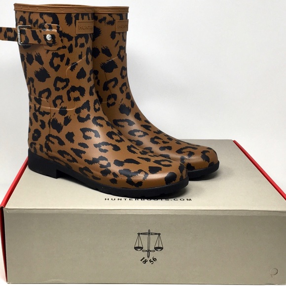 HUNTER Original Leopard Print Refined Short Rain Boot - Picture 3 of 12